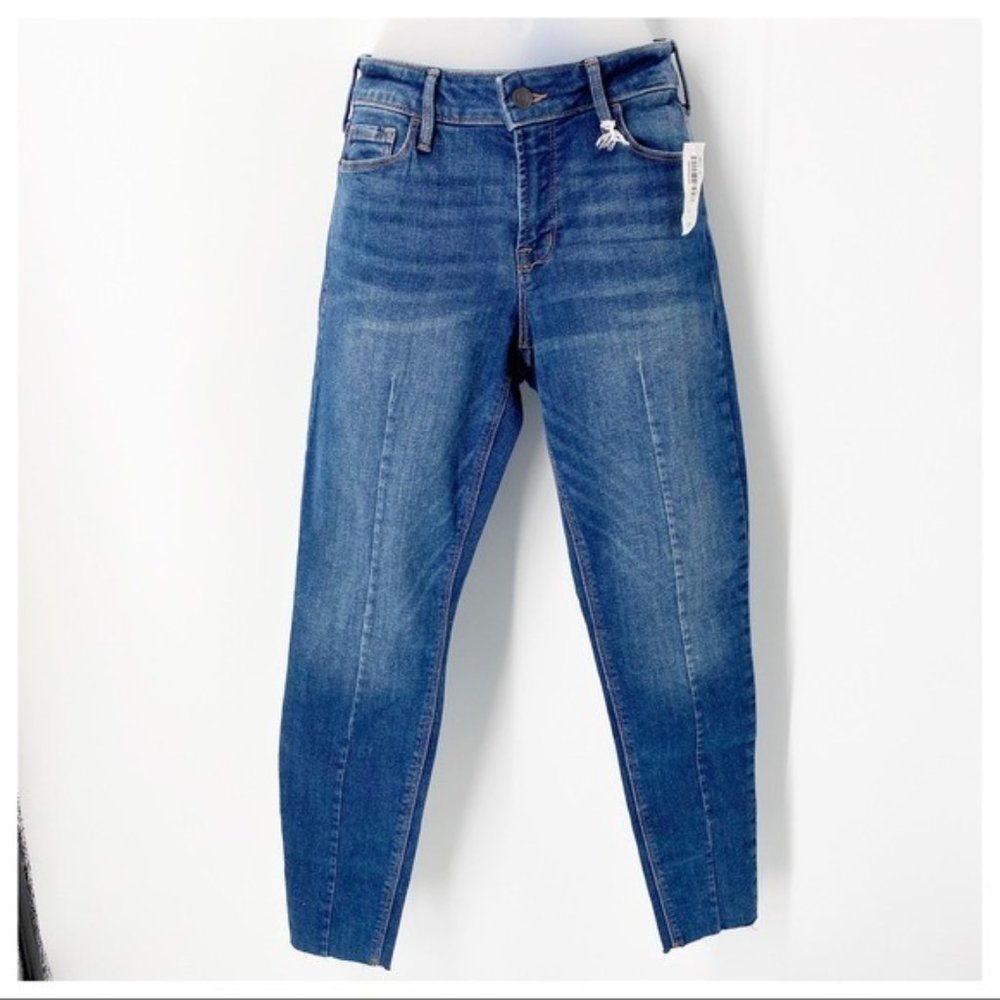 Old Navy Rockstar Super Skinny Ankle Mid Rise Raw Hem Jeans  NWT Size 4